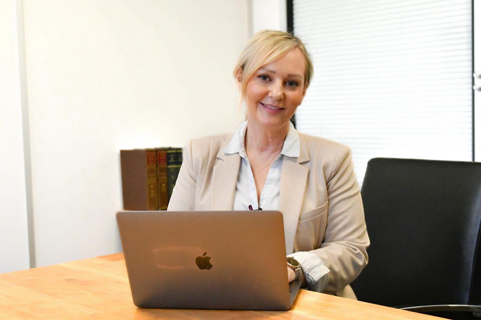 Joanne James